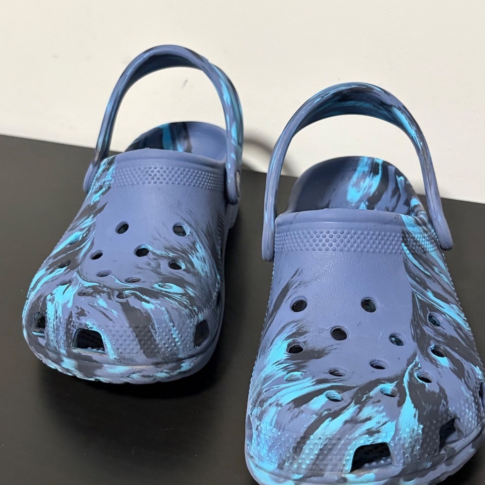 Crocs Classic Marbled Clog Blue Black Swirl Water Friendly Comfort Shoes Junior5